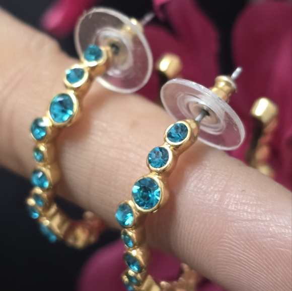 Kara Ross Earrings Open  Hoops - Picture 6 of 8